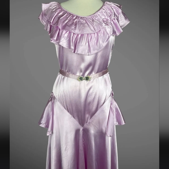 1930s Lavender Bias Cut Satin Gown - Picture 2 of 9